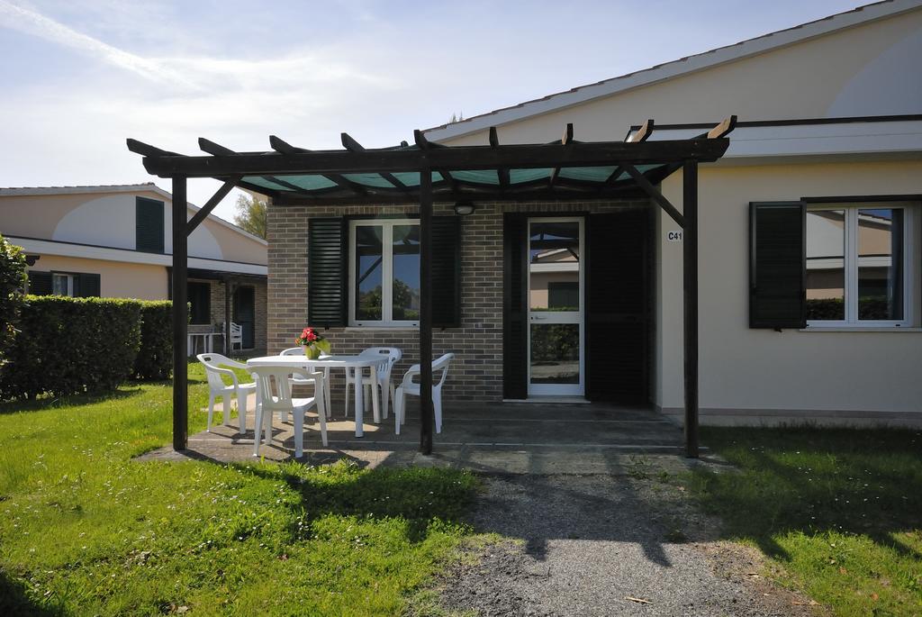 Villaggio Turistico La Cecinella Marina di Cecina Luaran gambar