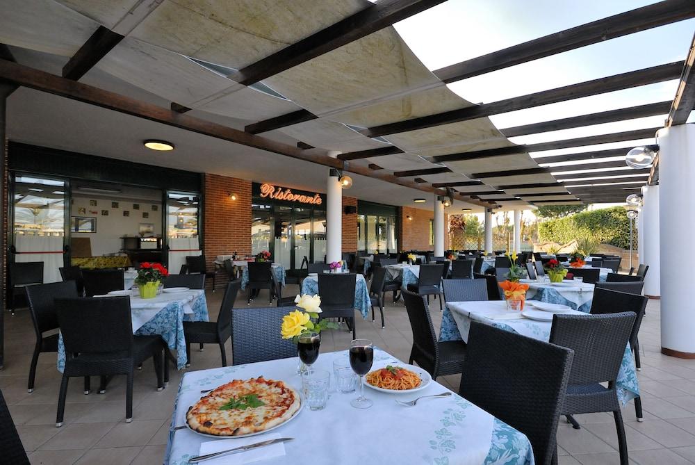 Villaggio Turistico La Cecinella Marina di Cecina Luaran gambar