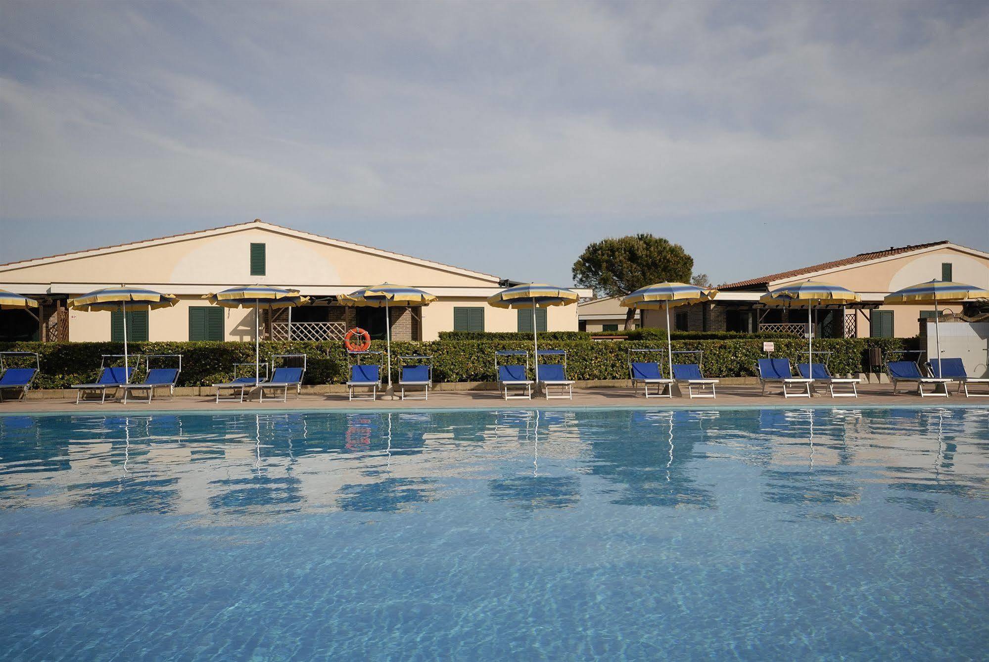 Villaggio Turistico La Cecinella Marina di Cecina Luaran gambar